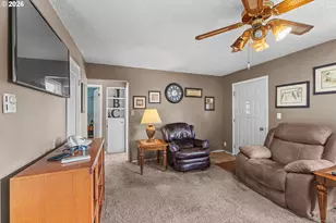 900 W 17th St, Coquille, OR 97423 - Photo 8