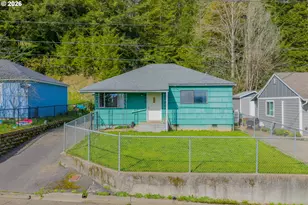900 W 17th St, Coquille, OR 97423 - Photo 4