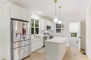 7319 N Polk Ave, Portland, OR 97203 - Photo 10