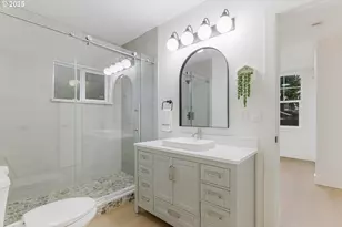 7319 N Polk Ave, Portland, OR 97203 - Photo 18