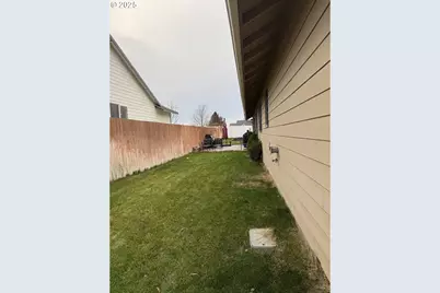 717 W Pheasant Ave, Hermiston, OR 97838 - Photo 16