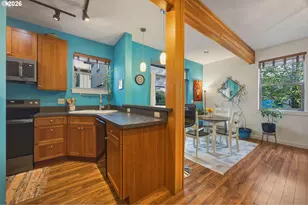 2060 Martha Ln, Hood River, OR 97031 - Photo 12