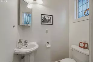 2060 Martha Ln, Hood River, OR 97031 - Photo 18