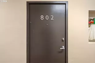 1205 SW Cardinell Dr, Portland, OR 97201 - Photo 4