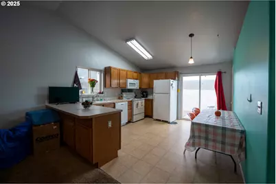 289 Dark Canyon Ave, Umatilla, OR 97882 - Photo 6