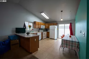 289 Dark Canyon Ave, Umatilla, OR 97882 - Photo 6