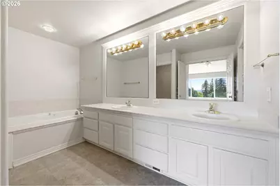12388 SE Spencer Ct, Happy Valley, OR 97086 - Photo 10