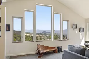 35885 Ellington Dr, Springfield, OR 97478 - Photo 6