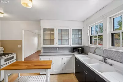 1760 C St, Salem, OR 97301 - Photo 8