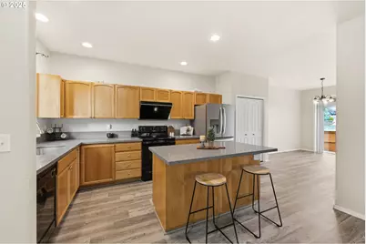 3545 SE 198th Ave, Camas, WA 98607 - Photo 8