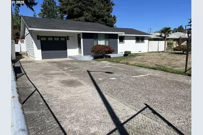 17519 SE Tibbetts St, Portland, OR 97236 - Photo 1