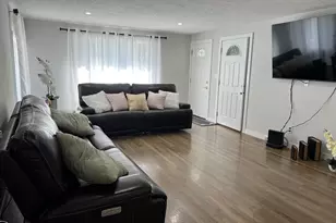 17519 SE Tibbetts St, Portland, OR 97236 - Photo 8