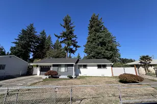 17519 SE Tibbetts St, Portland, OR 97236 - Photo 2