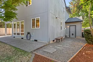 21389 NW Kenai Ct, Portland, OR 97229 - Photo 46