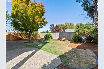 21389 NW Kenai Ct, Portland, OR 97229 - Photo 42