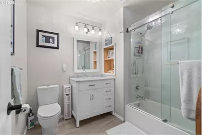 8265 SW Canyon Ln, Portland, OR 97225 - Photo 6