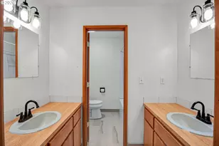 5527 SE Harlene St, Milwaukie, OR 97222 - Photo 32