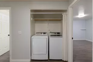 15310 SE Stark St, Portland, OR 97233 - Photo 10