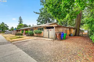 19570 SE Yamhill St, Gresham, OR 97233 - Photo 8