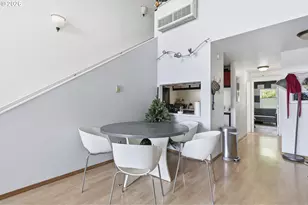1910 SW 18th Ave, Portland, OR 97201 - Photo 10