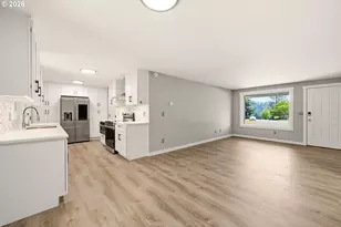 1133 SE Harlow Pl, Troutdale, OR 97060 - Photo 12