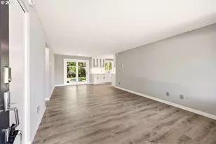 1133 SE Harlow Pl, Troutdale, OR 97060 - Photo 10