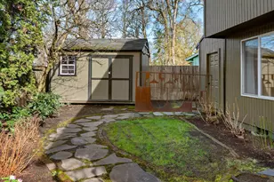 381 NE 33rd Ct, Hillsboro, OR 97124 - Photo 36