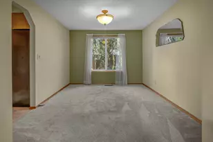 381 NE 33rd Ct, Hillsboro, OR 97124 - Photo 8