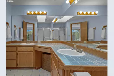 381 NE 33rd Ct, Hillsboro, OR 97124 - Photo 28