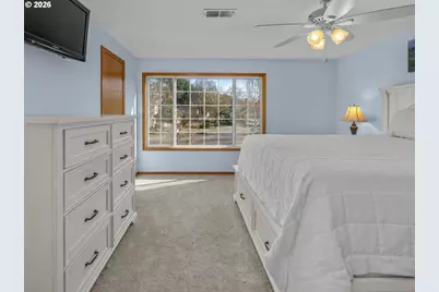 381 NE 33rd Ct, Hillsboro, OR 97124 - Photo 24