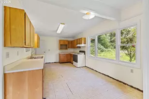 15181 Sitkum Ln, Myrtle Point, OR 97458 - Photo 12
