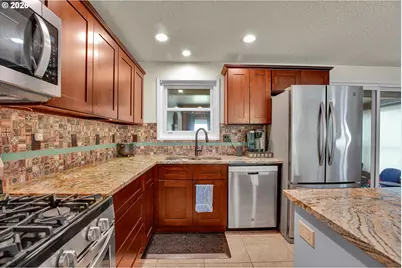 1550 Rainier Rd, Woodburn, OR 97071 - Photo 4