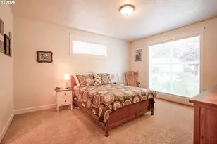 2552 Crowther Dr, Eugene, OR 97404 - Photo 16