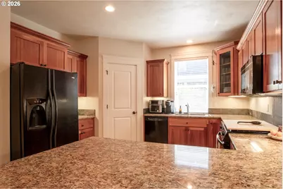 2552 Crowther Dr, Eugene, OR 97404 - Photo 12