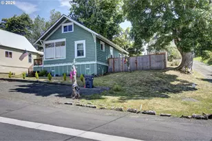1503 1st St, South Bend, WA 98586 - Photo 2