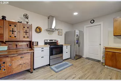1503 1st St, South Bend, WA 98586 - Photo 8