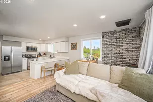 745 Boulder Loop, Creswell, OR 97426 - Photo 6