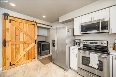 745 Boulder Loop, Creswell, OR 97426 - Photo 4