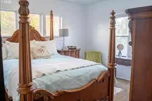 329 S 1st Ave, Mill City, OR 97360 - Photo 28