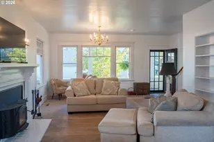 329 S 1st Ave, Mill City, OR 97360 - Photo 12