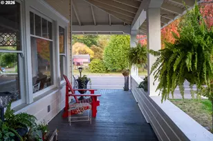 329 S 1st Ave, Mill City, OR 97360 - Photo 6