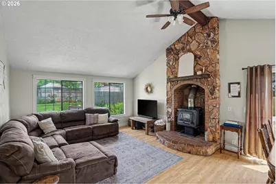 645 John St, Mount Angel, OR 97362 - Photo 6