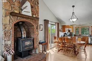 645 John St, Mount Angel, OR 97362 - Photo 8