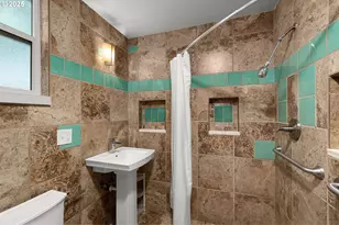 2612 SW Moss St, Portland, OR 97219 - Photo 26