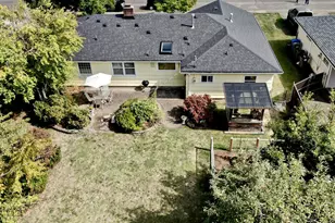 1470 Queens Way, Eugene, OR 97401 - Photo 4