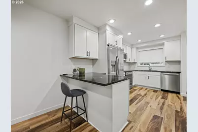 445 N Hayden Bay Dr, Portland, OR 97217 - Photo 6