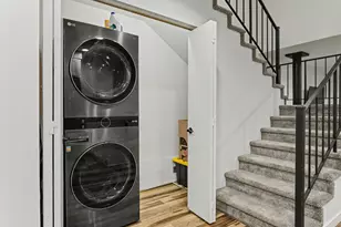 445 N Hayden Bay Dr, Portland, OR 97217 - Photo 14