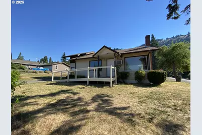 782 NE Center St, White Salmon, WA 98672 - Photo 24