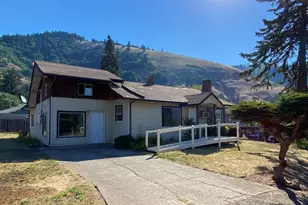 782 NE Center St, White Salmon, WA 98672 - Photo 22