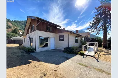 782 NE Center St, White Salmon, WA 98672 - Photo 26